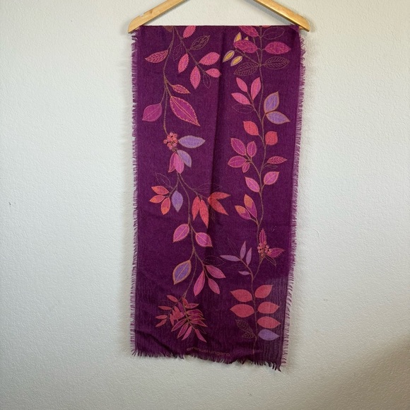 Emanuel Ungaro Purple Floral Silk Wool Mohair Blend Scarf - Picture 4 of 9